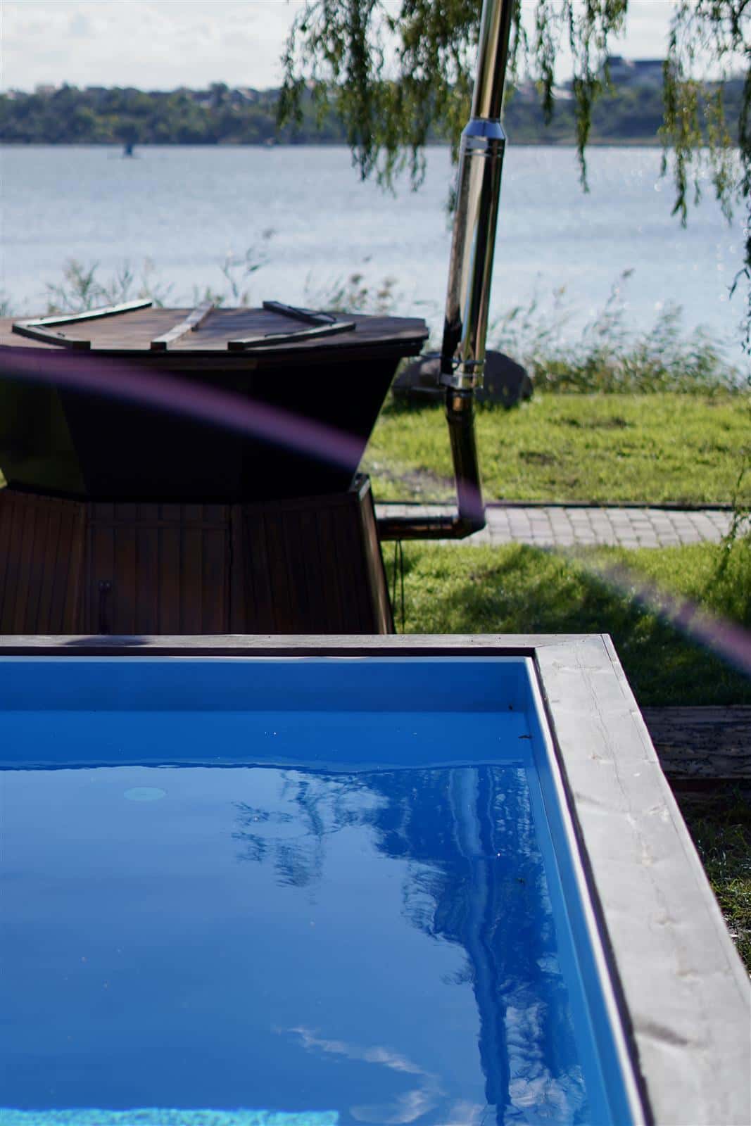 Hot tub near the cottage
